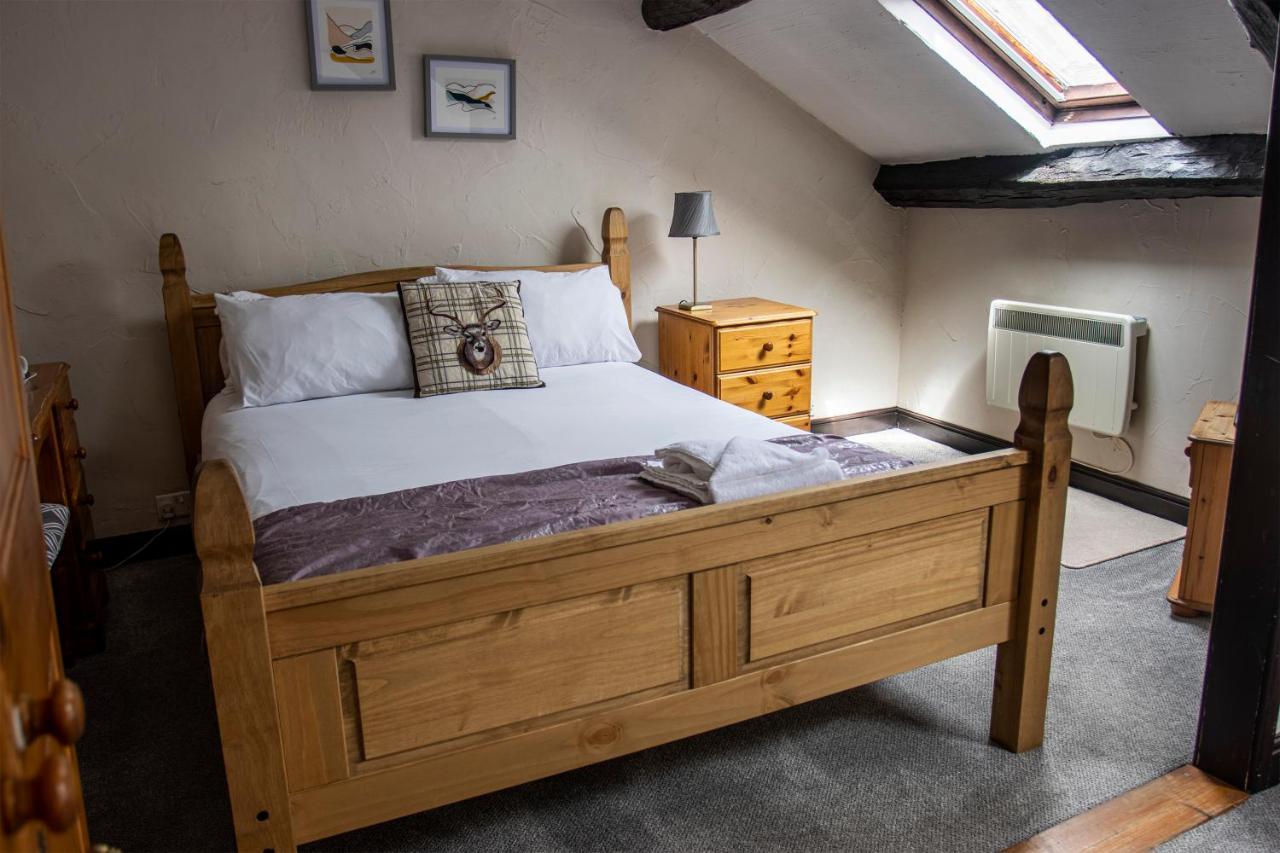 White Hart Inn Bouth Luaran gambar