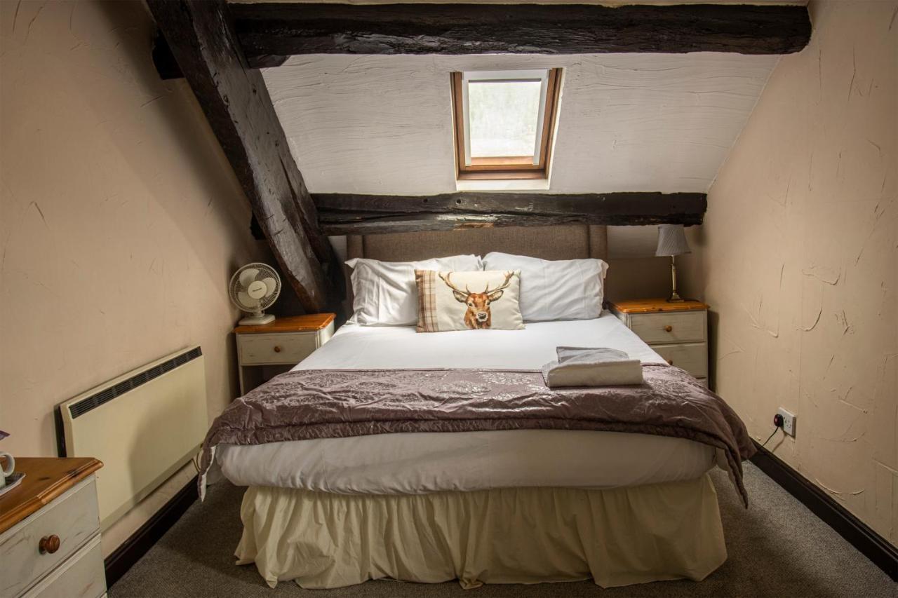White Hart Inn Bouth Luaran gambar