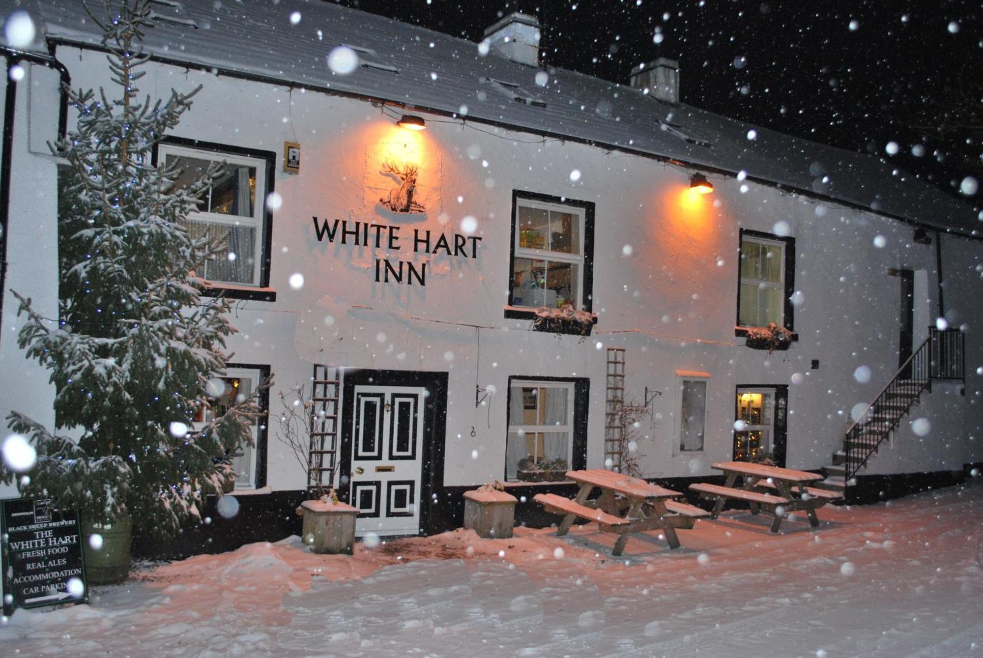 White Hart Inn Bouth Luaran gambar